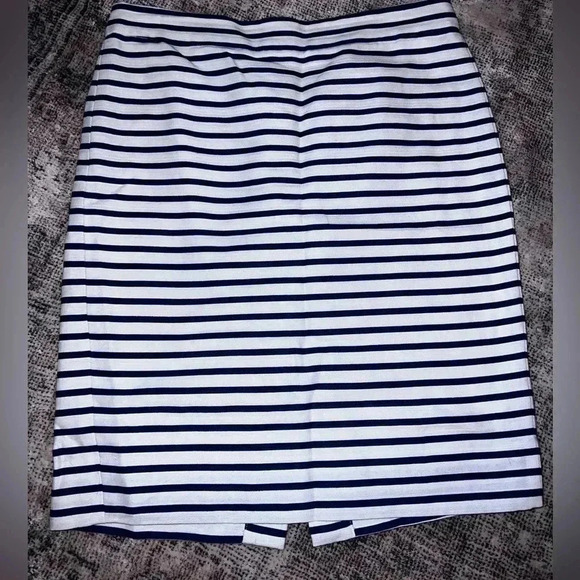 J.Crew Stripped The Pencil Skirt Size 4 - Picture 1 of 3